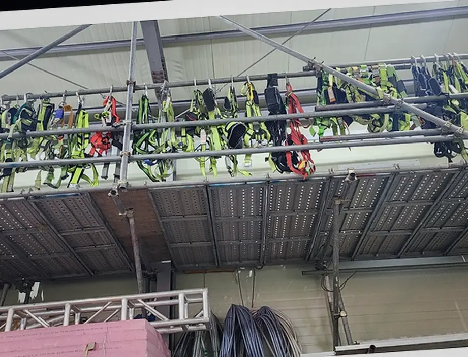 인천 동구 서울서초구 외벽간판어닝철거 사진3분비교견적 내부 가벽·천장 철거
